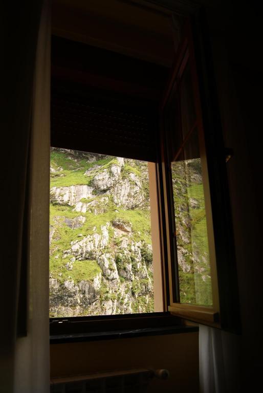 Hotel Garganta Del Cares Poncebos Rum bild