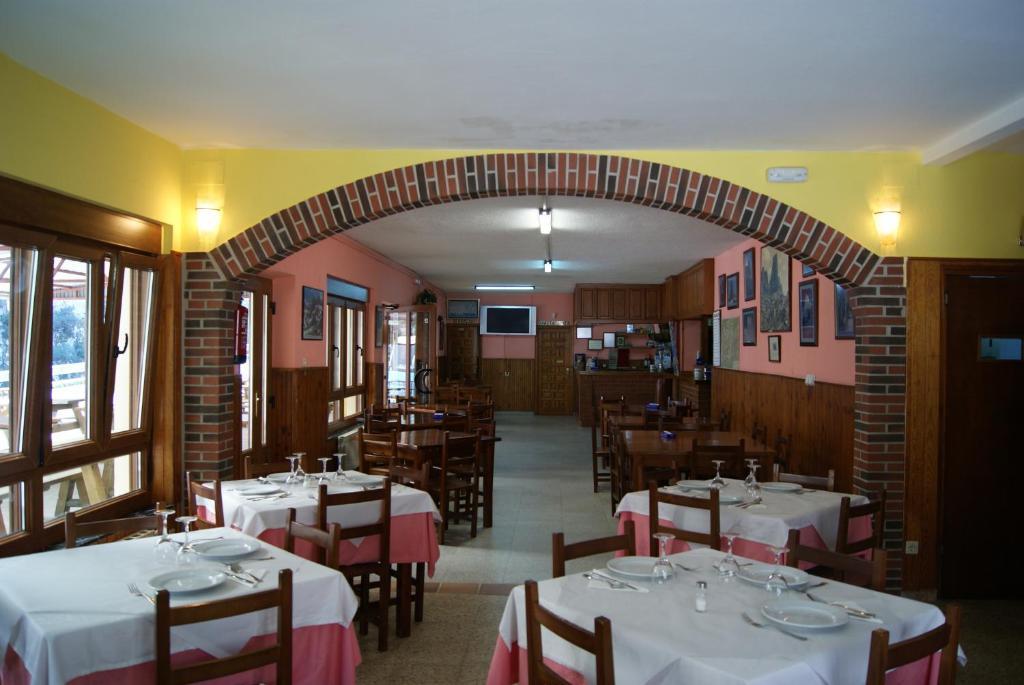 Hotel Garganta Del Cares Poncebos Exteriör bild